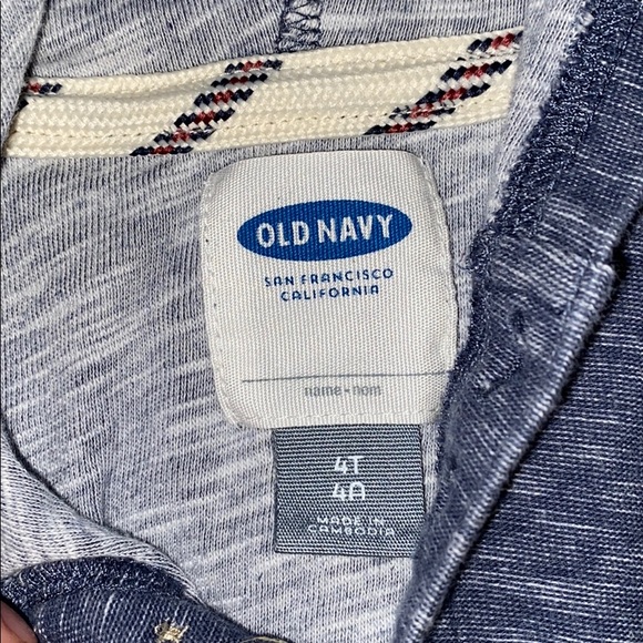 4t boys lightweight red & blue hooded sweatshirt. - Picture 3 of 5